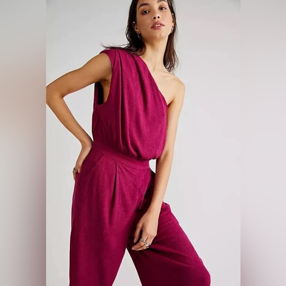 NWOT Avery One Shoulder Free People Jumpsuit!